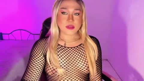 1lovelymess online show from 10-17-25, 03:10