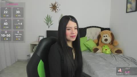 Snapshot of 1maddie chatting on 05-11-26, 01:17 1maddie online show from 05-11-26, 01:17