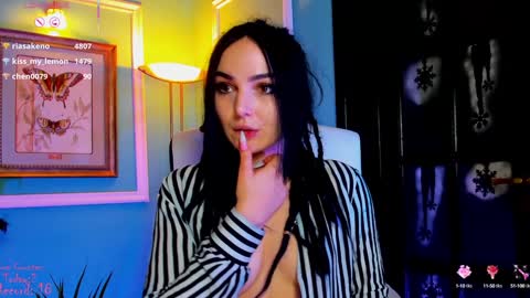 Snapshot of 1munique chatting on 02-07-25, 05:51 Moona  online show from 02-07-25, 05:51