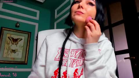 Snapshot of 1munique chatting on 02-15-25, 01:16 Moona  online show from 02-15-25, 01:16