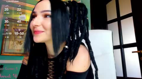 Snapshot of 1munique chatting on 02-19-25, 12:44 Moona  online show from 02-19-25, 12:44