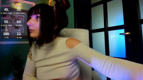 Snapshot of 1munique chatting on 09-26-25, 09:35 Moona  online show from 09-26-25, 09:35