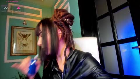 Snapshot of 1munique chatting on 10-01-25, 01:28 Moona  online show from 10-01-25, 01:28