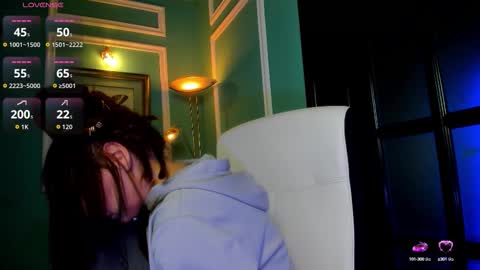 Snapshot of 1munique chatting on 10-03-25, 01:30 Moona  online show from 10-03-25, 01:30