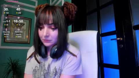 Moona  online show from 11-02-25, 02:41