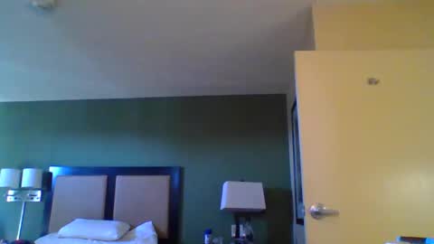 TheShyOne18 online show from 10-04-25, 09:02