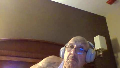 Snapshot of 1nastya8 chatting on 04-21-26, 10:43 TheShyOne18 online show from 04-21-26, 10:43
