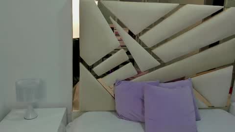 Snapshot of 1naughty_milf chatting on 03-11-25, 08:52 Luisa online show from 03-11-25, 08:52