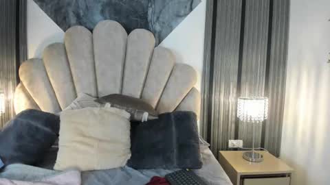 Snapshot of 1naughty_milf chatting on 12-05-25, 12:03 Luisa online show from 12-05-25, 12:03