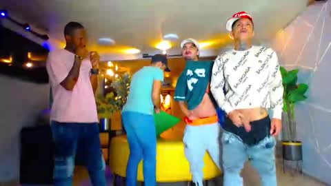 Snapshot of 1pushman chatting on 09-15-25, 11:10 pushman online show from 09-15-25, 11:10