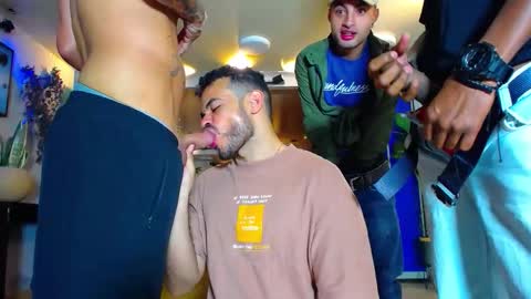 Snapshot of 1pushman chatting on 09-27-25, 11:04 pushman online show from 09-27-25, 11:04