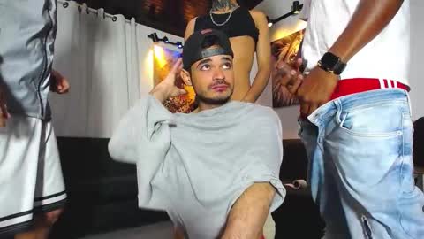 Snapshot of 1pushman chatting on 11-30-25, 11:58 pushman online show from 11-30-25, 11:58