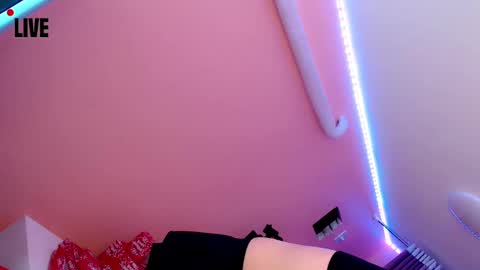 Snapshot of 1sexy_kattie chatting on 12-13-24, 10:23 1sexy kattie online show from 12-13-24, 10:23