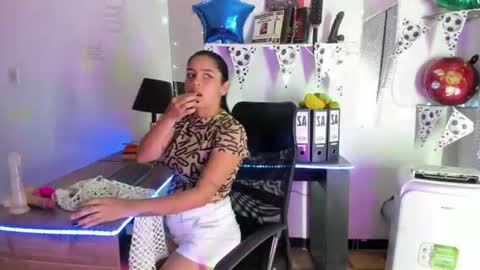 1sweetvaleria1 online show from 07-01-26, 01:07