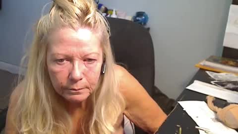 Snapshot of 1xtrahornyone chatting on 12-03-24, 04:06 Susan online show from 12-03-24, 04:06