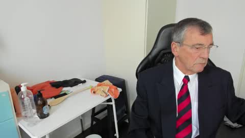 Snapshot of 200gentleman chatting on 11-30-25, 01:48 Henk online show from 11-30-25, 01:48