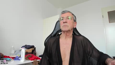 Henk online show from 02-25-26, 04:16