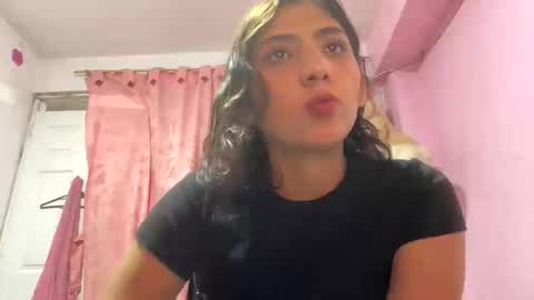 Snapshot of 20162005aaa chatting on 04-06-26, 11:27 20162005aaa online show from 04-06-26, 11:27