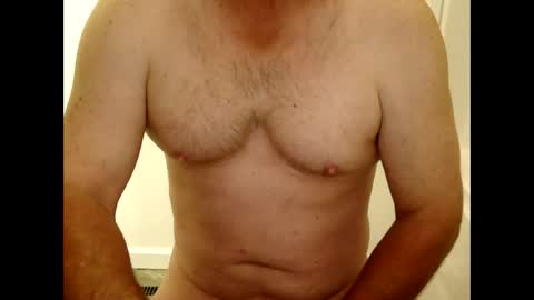 Snapshot of 20acresbub chatting on 09-14-25, 01:32 20acresbub online show from 09-14-25, 01:32