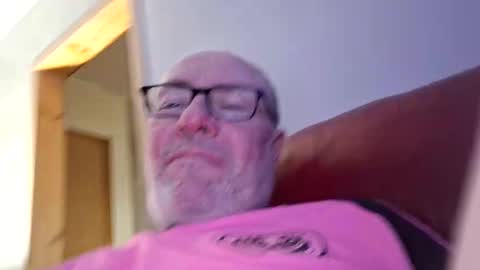 Snapshot of 211scudder chatting on 10-27-25, 05:50 211skoosh online show from 10-27-25, 05:50