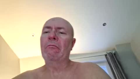 Snapshot of 211scudder chatting on 11-03-25, 04:19 211skoosh online show from 11-03-25, 04:19