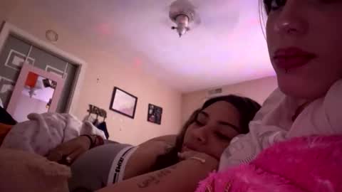 Snapshot of 222kitty chatting on 11-21-25, 05:17 222kitty online show from 11-21-25, 05:17