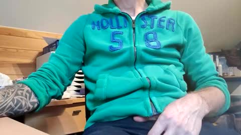 22_acacia_avenue online show from 12-03-25, 12:25