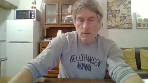 22esserre online show from 12-20-24, 04:14