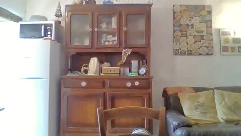 22esserre online show from 10-09-25, 11:08