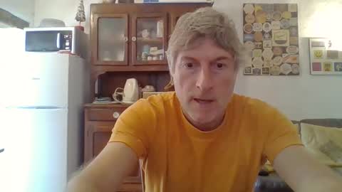 22esserre online show from 10-10-25, 12:48