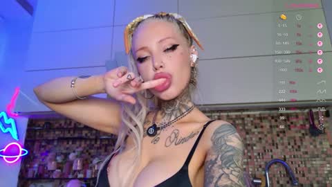 Snapshot of 2badforyou chatting on 11-26-25, 11:33 30 NOV online show from 11-26-25, 11:33