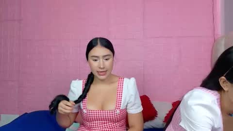 Snapshot of 2cgirls18 chatting on 11-01-25, 01:35 Tip us ask our names online show from 11-01-25, 01:35