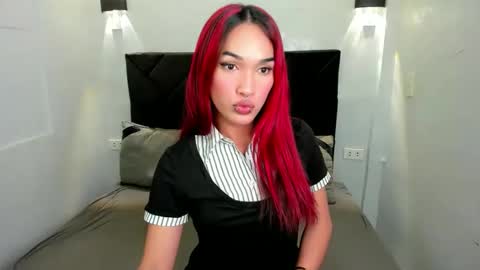 Snapshot of 2damnh0t_slut chatting on 11-19-25, 02:55 haduki online show from 11-19-25, 02:55