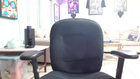 Snapshot of 2dirtyhillbillies chatting on 05-03-26, 01:00 ThrillBilly online show from 05-03-26, 01:00