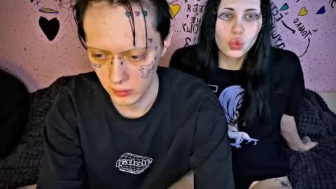 Snapshot of 2emo4fam chatting on 12-11-24, 10:38 2emo4fam online show from 12-11-24, 10:38