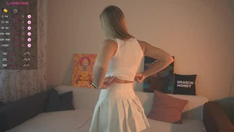 Elley  online show from 03-07-25, 08:56