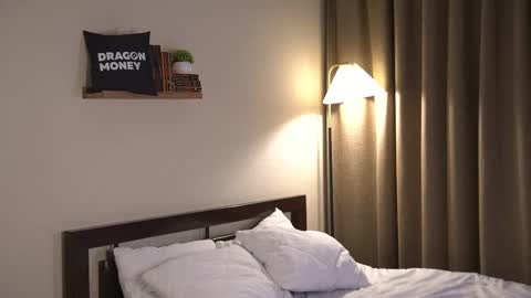 Elley  online show from 09-22-25, 03:47