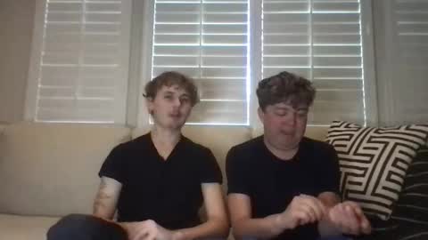 Roommates online show from 04-13-26, 09:09