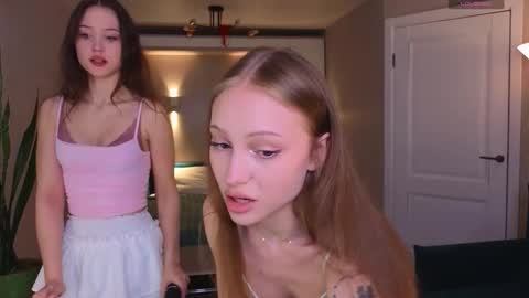 kittens team - Sandra and Kim  online show from 03-11-26, 04:02