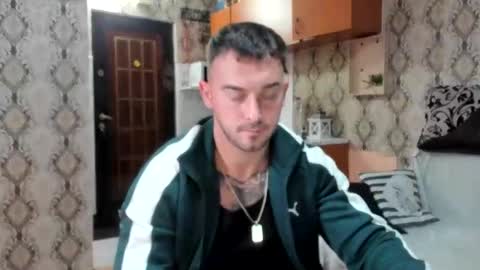 2sexymuscles online show from 09-30-25, 07:52