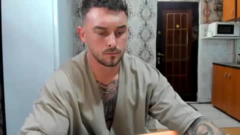 2sexymuscles online show from 06-07-26, 08:12