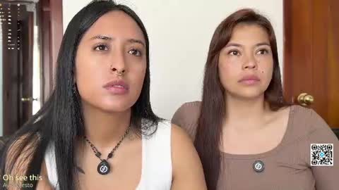 Snapshot of 2summerlove2 chatting on 06-10-26, 01:54 Dalilah and Tarah online show from 06-10-26, 01:54