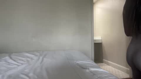 Snapshot of 304divinekarma chatting on 11-14-25, 08:29 GamerBaddieLux online show from 11-14-25, 08:29