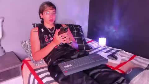 Snapshot of 360enmedallo chatting on 10-19-25, 06:47 360enmedallo online show from 10-19-25, 06:47