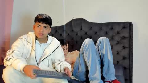 Guy 1  Guy 2  Guy 3. online show from 11-29-25, 08:56