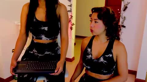 Snapshot of 3kam_amazonian chatting on 12-25-24, 10:06 independent model online show from 12-25-24, 10:06