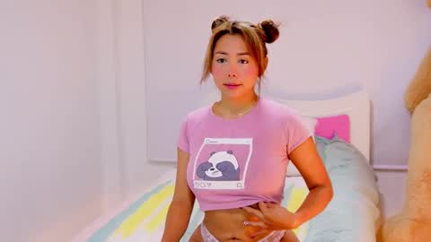 Snapshot of 3kam_amazonian chatting on 02-04-25, 09:49 independent model online show from 02-04-25, 09:49