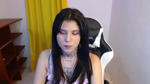 erika online show from 10-03-25, 10:51