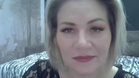 Snapshot of 3susie chatting on 02-03-26, 12:21 3susie online show from 02-03-26, 12:21