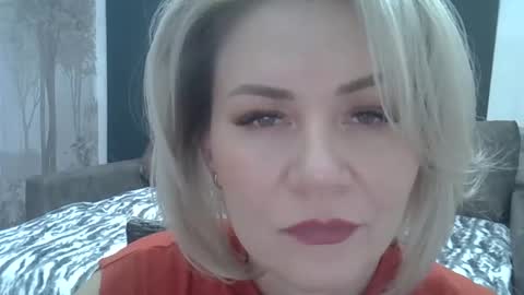 Snapshot of 3susie chatting on 02-06-26, 09:56 3susie online show from 02-06-26, 09:56